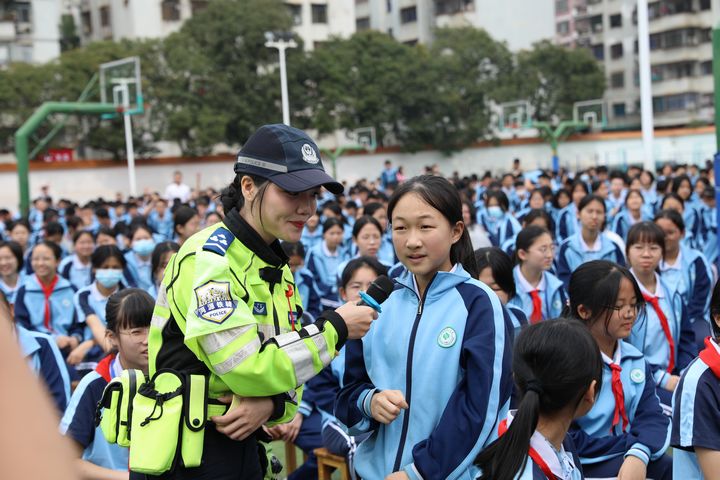 nEO_IMG_互動提問、安全宣講 (3).jpg