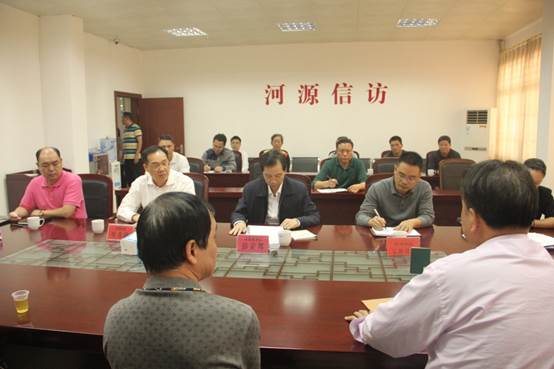 說明: C:UsersAdministratorDesktop1113彭定邦副書記接訪IMG_9360.JPG