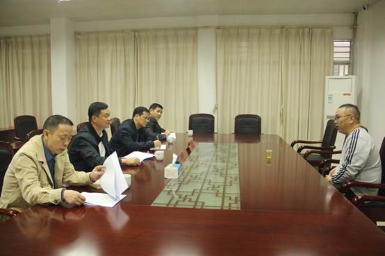 說明: C:UsersAdministratorDesktop?305市領導林少威接訪IMG_9522.JPG